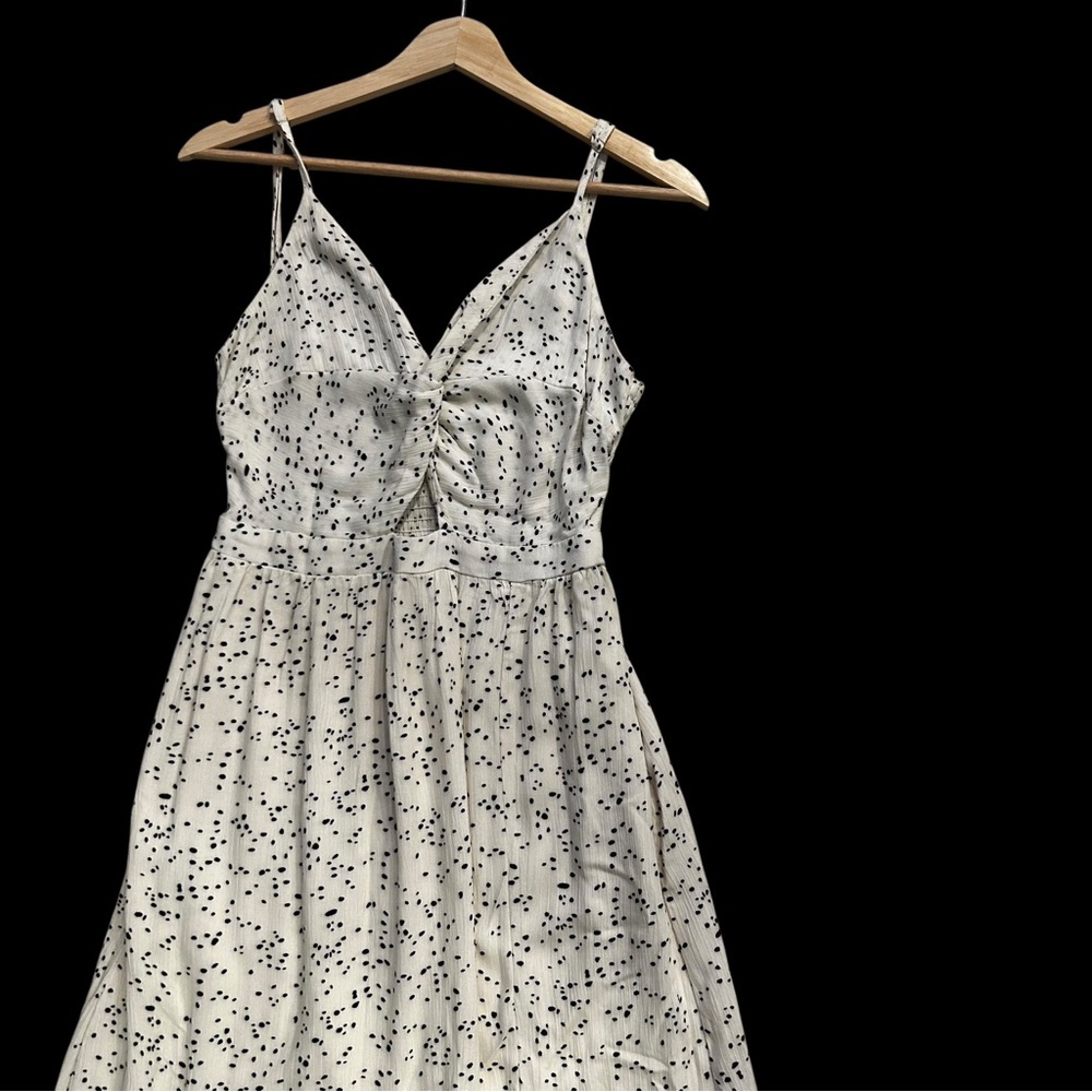 Camellia Maxi Sundress Women’s Size Medium Keyhole Front Smock Stretch Back - Picture 3 of 8